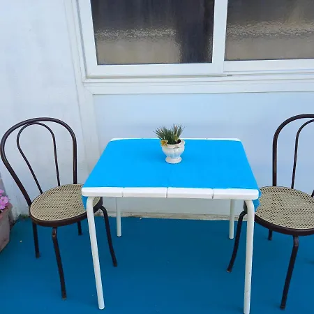 Апартаменты White *